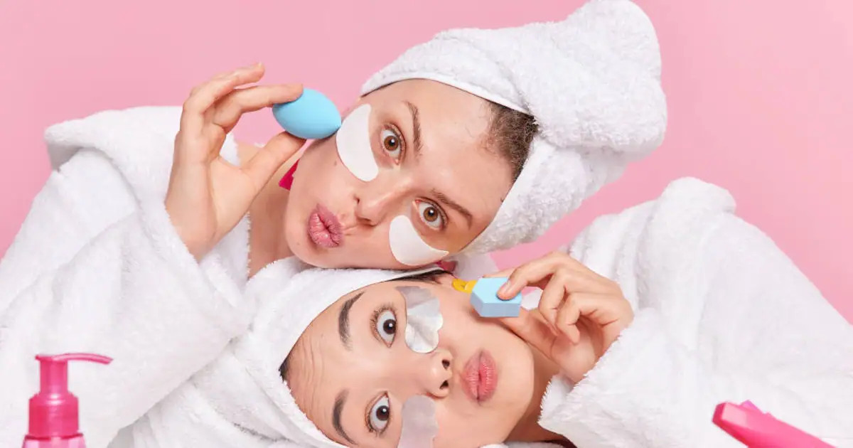 Cosmeticorexia: así daña la piel la « obsesión » de las adolescentes por la cosmética según un farmaceútico