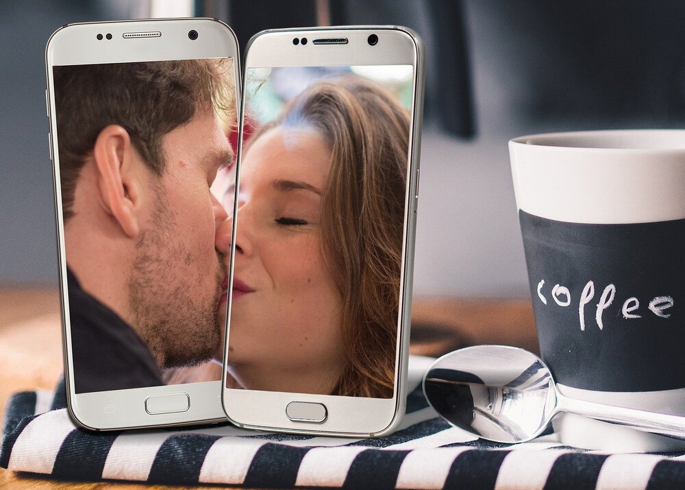 Las redes sociales y su influencia en las relaciones amorosas | Artículo