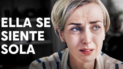 Ella se siente sola